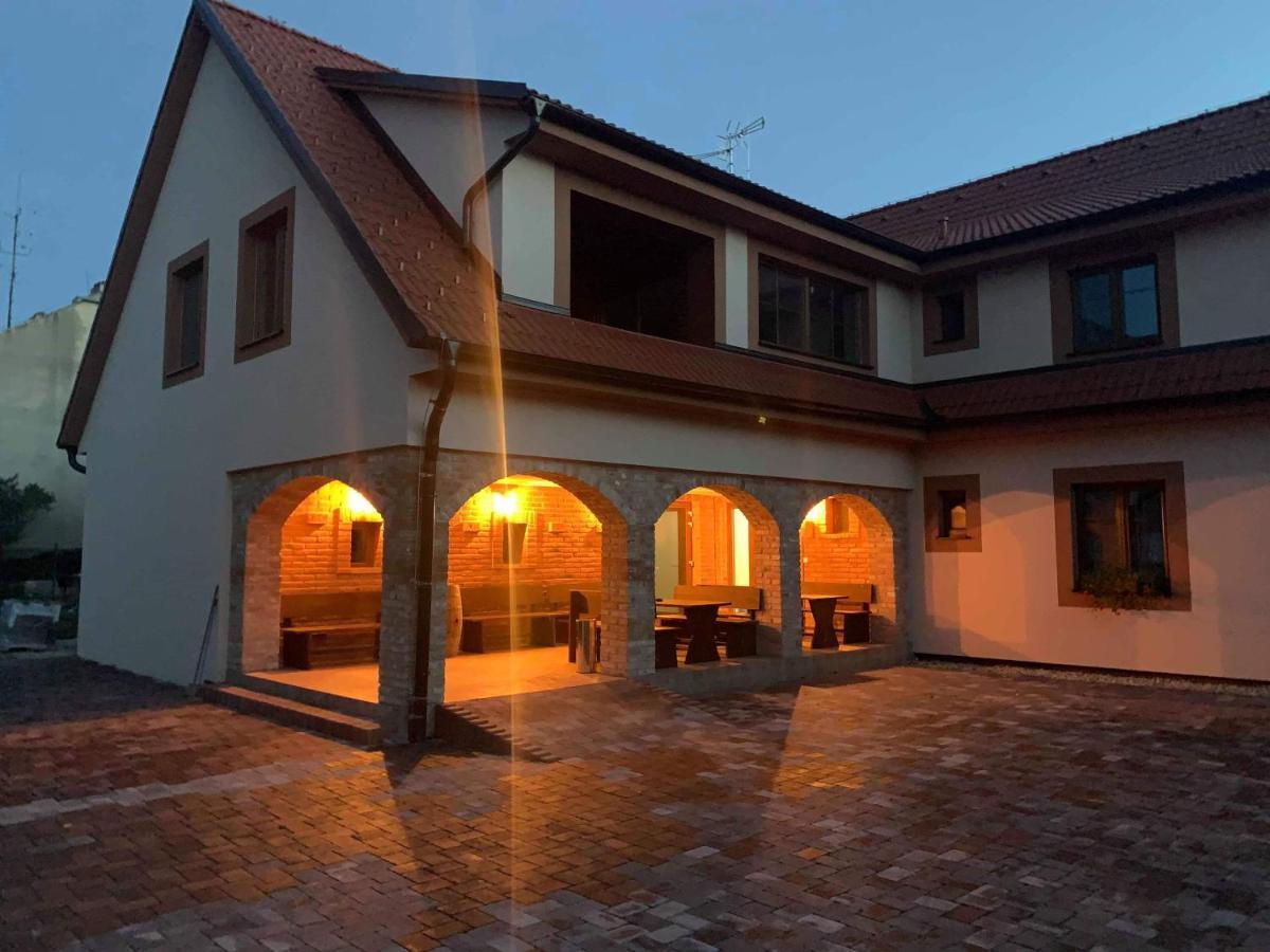 Penzion Tramin Вальтице Экстерьер фото