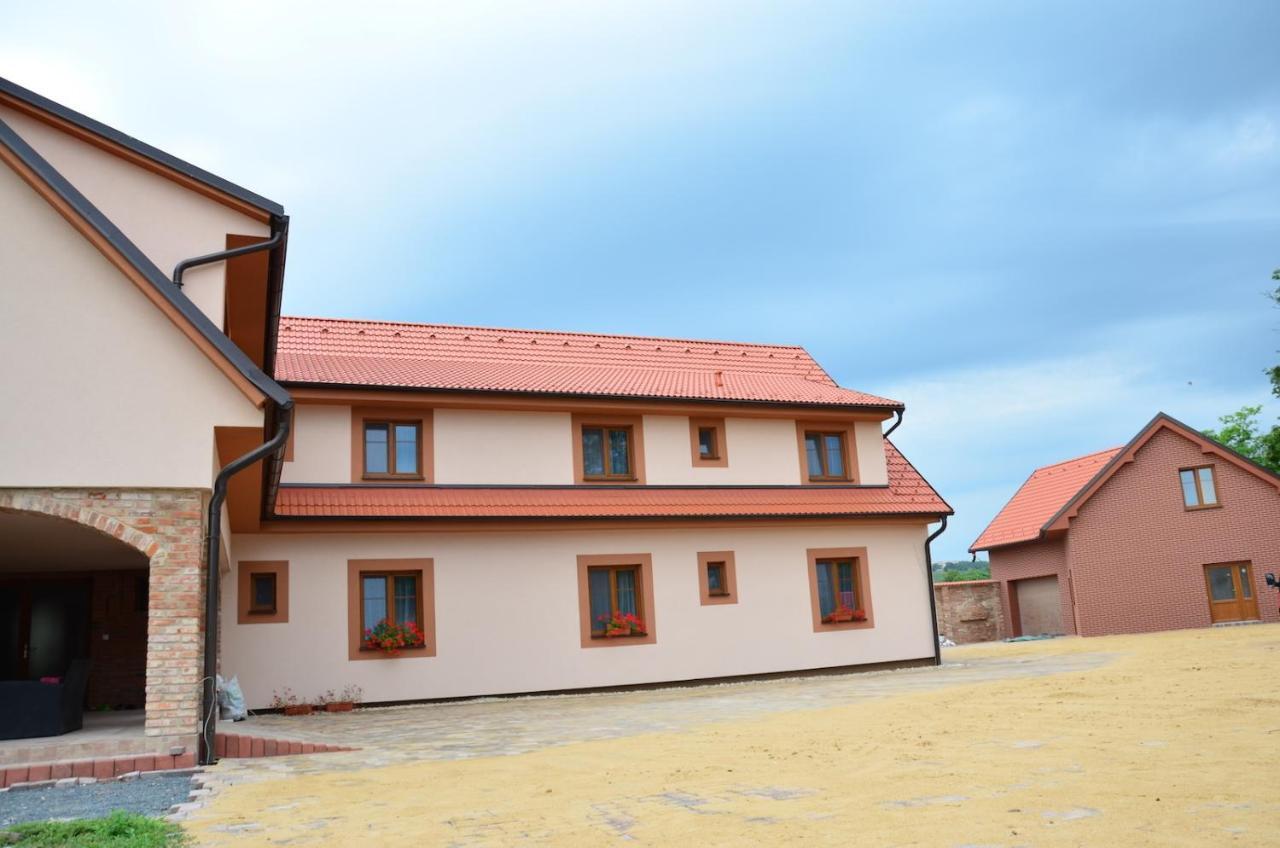 Penzion Tramin Вальтице Экстерьер фото